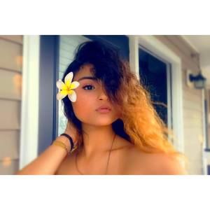 Meet your Posher, Fiorella